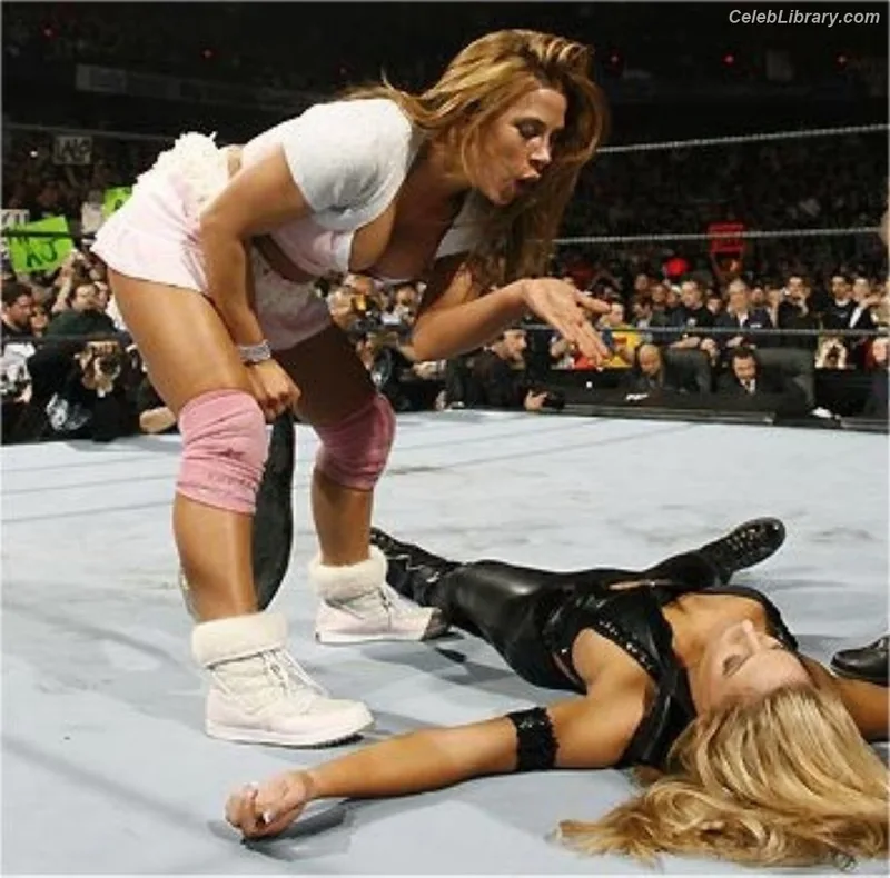 Trish Stratus photo 3 of 1611