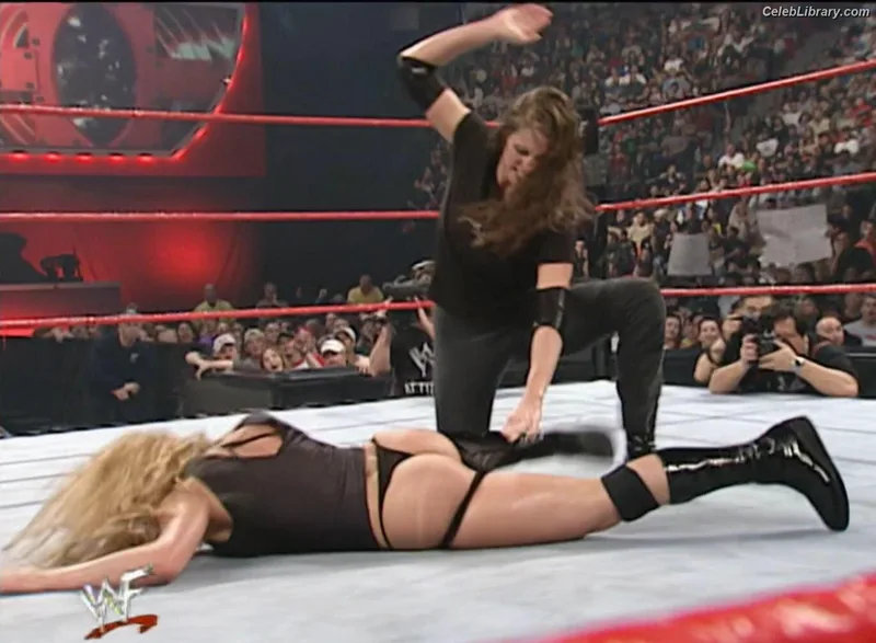 Trish Stratus photo 12 of 1611