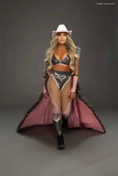 Trish Stratus photo 15 of 1611