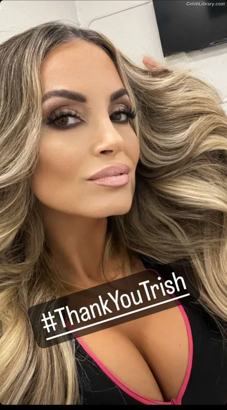 Trish Stratus photo 22 of 1611
