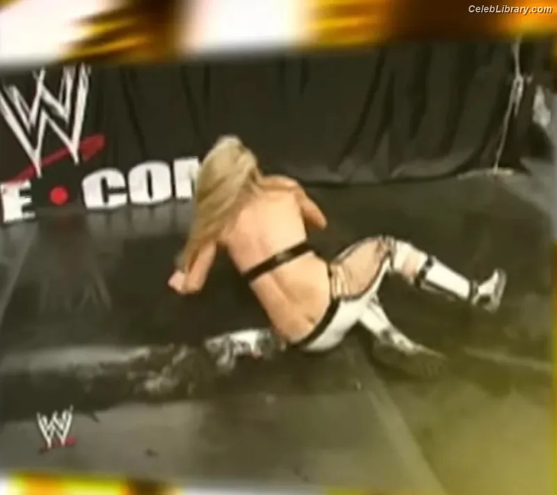 Trish Stratus photo 19 of 1611