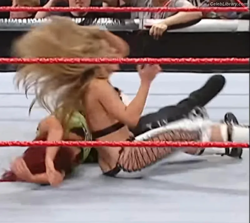 Trish Stratus photo 5 of 1611