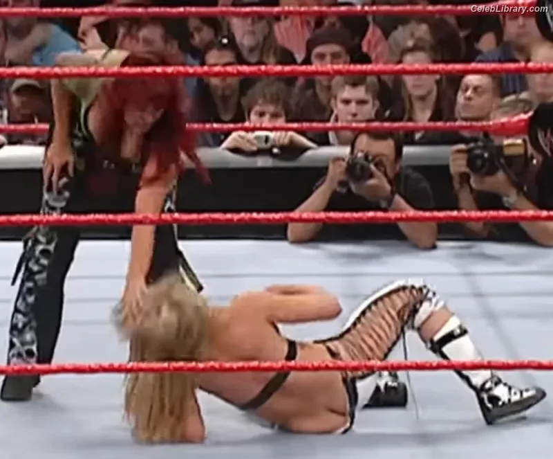 Trish Stratus photo 10 of 1611