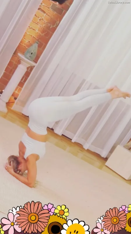 Trish Stratus photo 14 of 1611