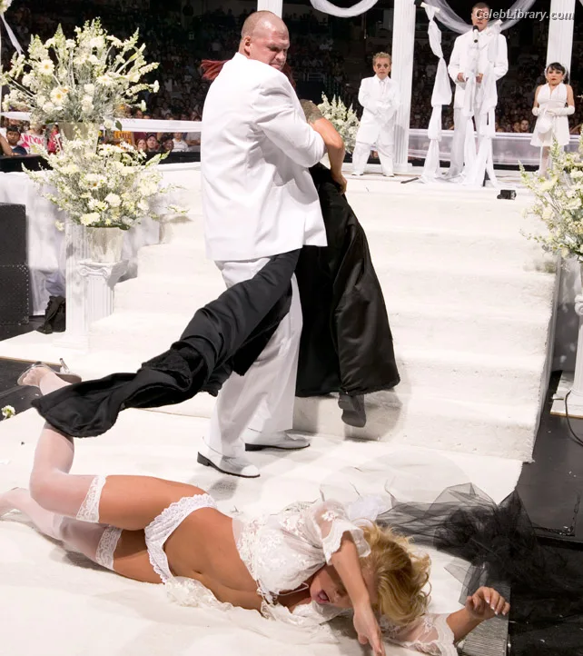 Trish Stratus photo 12 of 1611