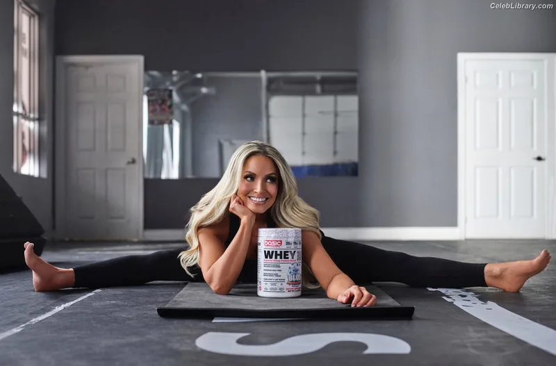 Trish Stratus photo 23 of 1611