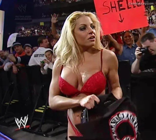 Trish Stratus photo 16 of 1611
