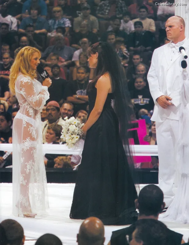 Trish Stratus photo 10 of 1611