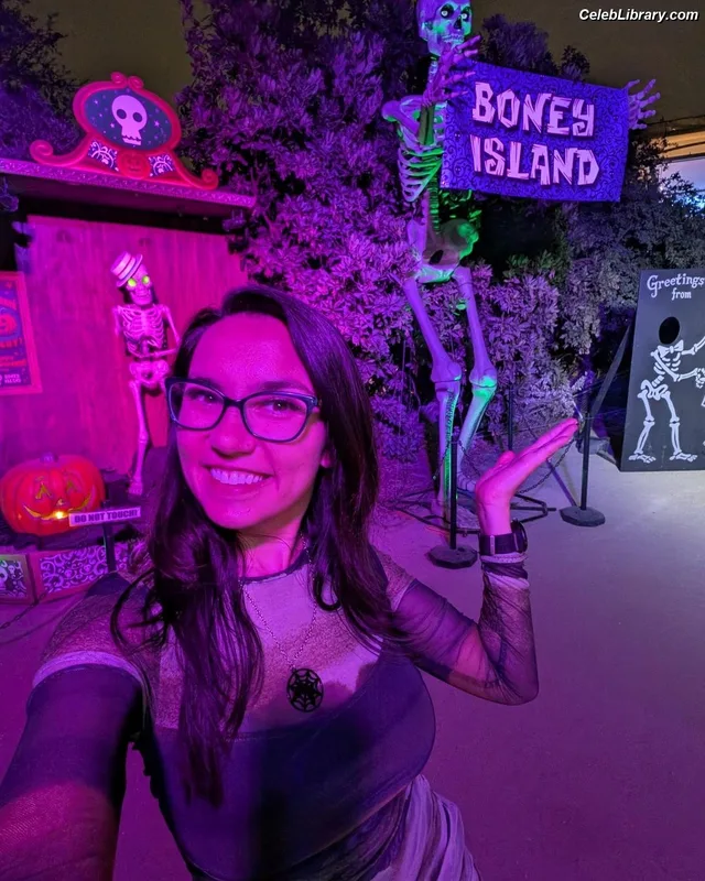 Trisha Hershberger photo 19 of 1447