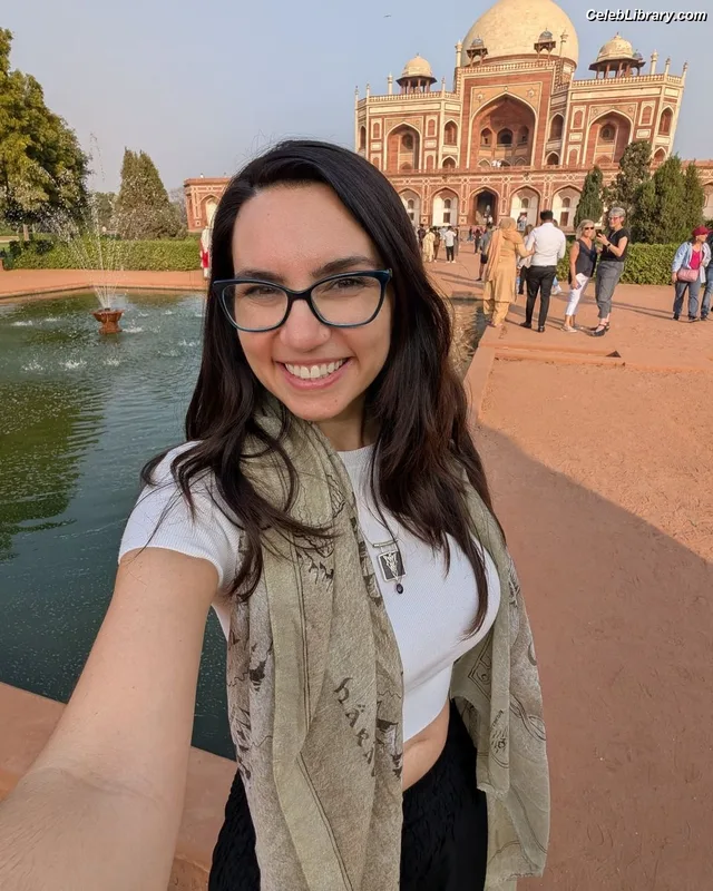 Trisha Hershberger photo 1 of 1447