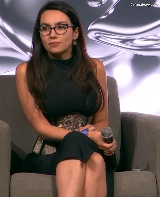 Trisha Hershberger photo 6 of 1447