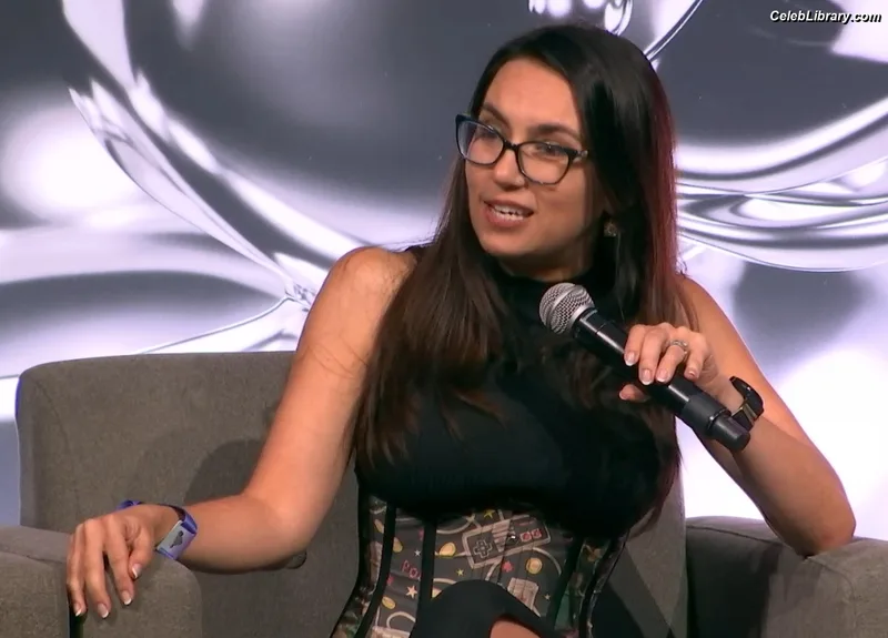 Trisha Hershberger photo 10 of 1447