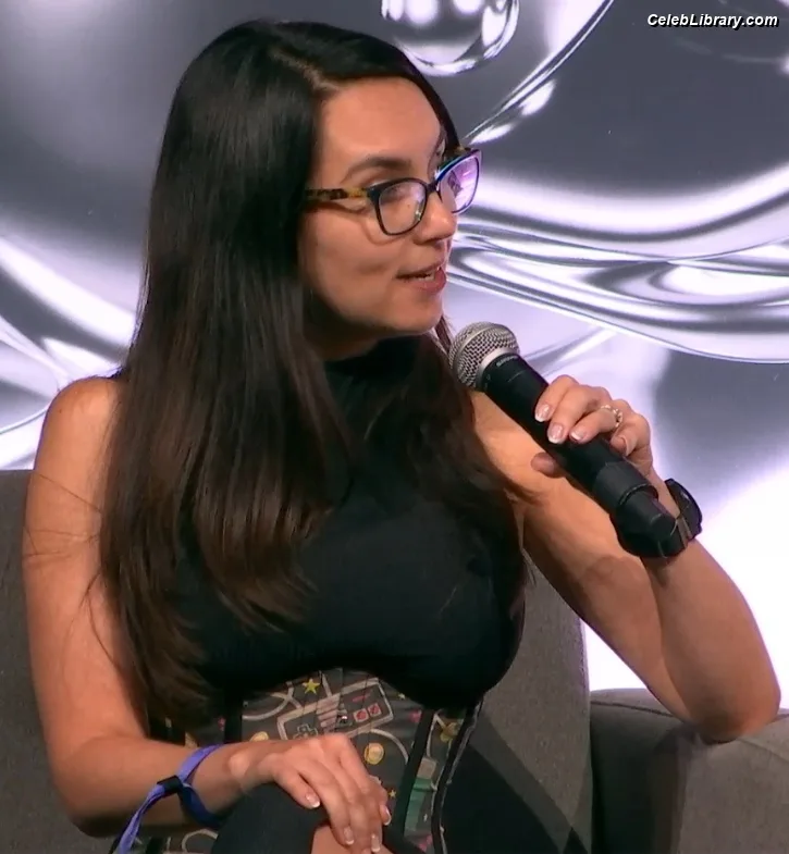 Trisha Hershberger photo 11 of 1447