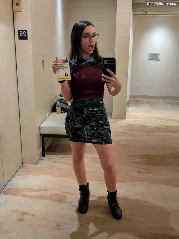 Trisha Hershberger photo 4 of 1447