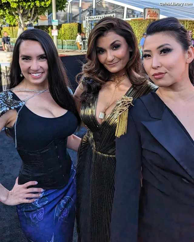 Trisha Hershberger photo 7 of 1447