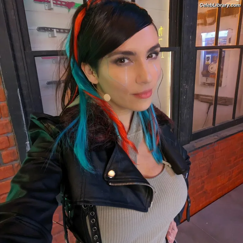 Trisha Hershberger photo 17 of 1447