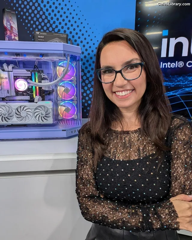 Trisha Hershberger photo 20 of 1447