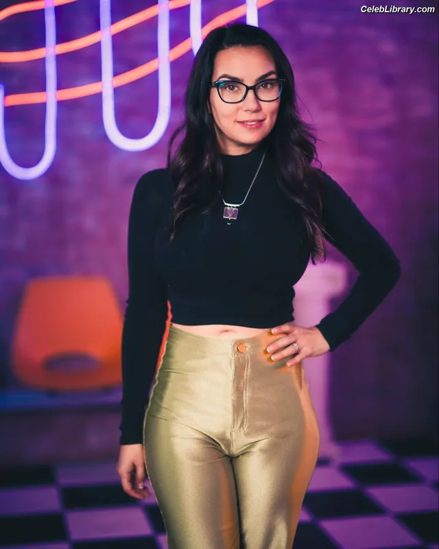 Trisha Hershberger photo 24 of 1447