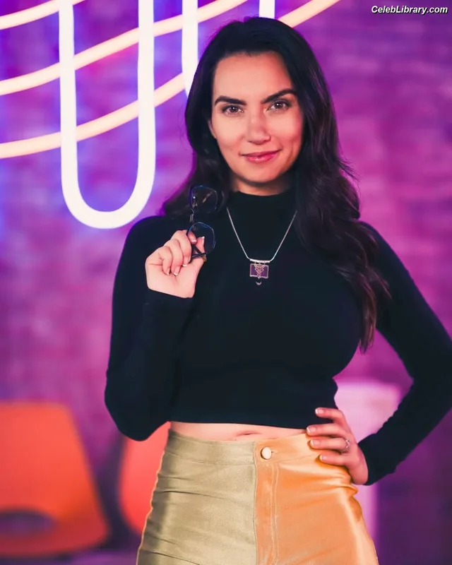 Trisha Hershberger photo 1 of 1447