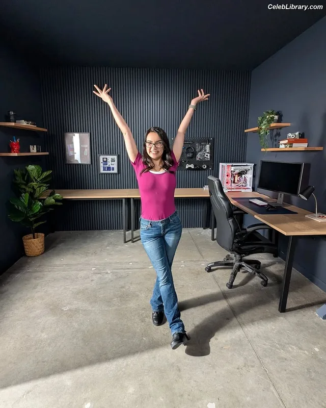 Trisha Hershberger photo 23 of 1447