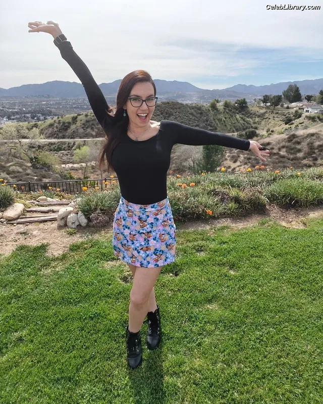 Trisha Hershberger photo 9 of 1447