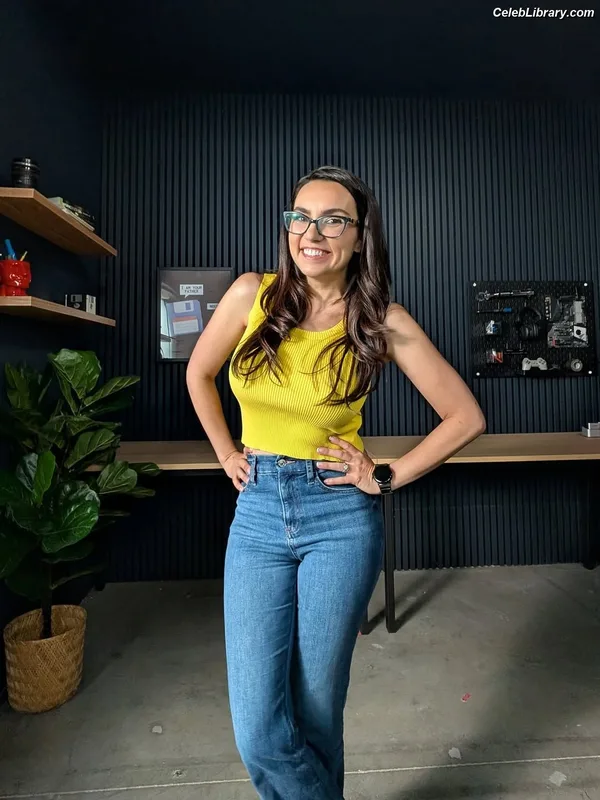 Trisha Hershberger photo 19 of 1447