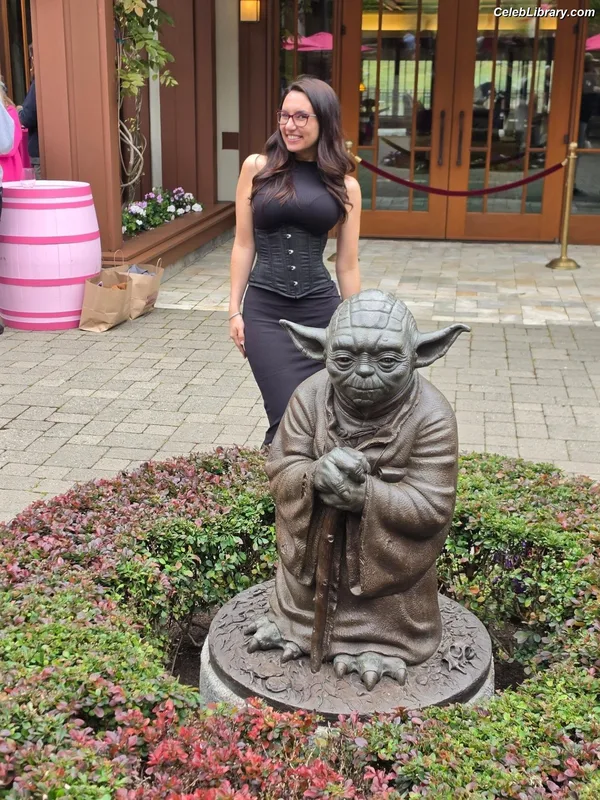 Trisha Hershberger photo 2 of 1447