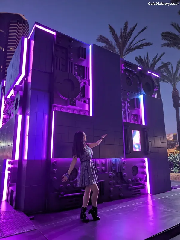 Trisha Hershberger photo 17 of 1447