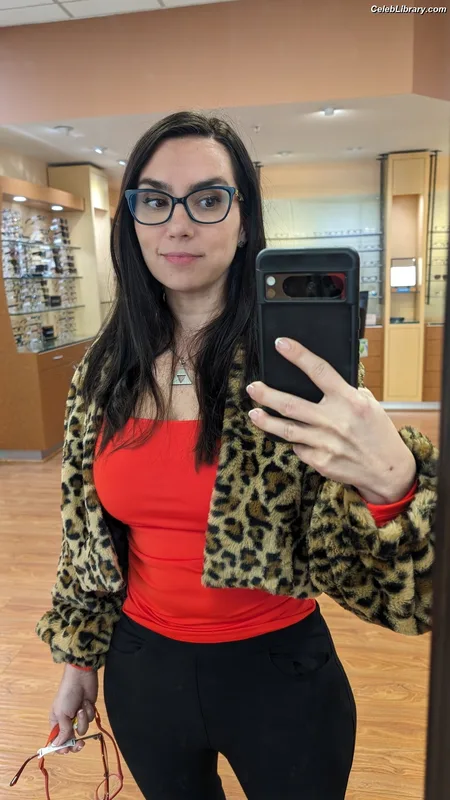 Trisha Hershberger photo 19 of 1447