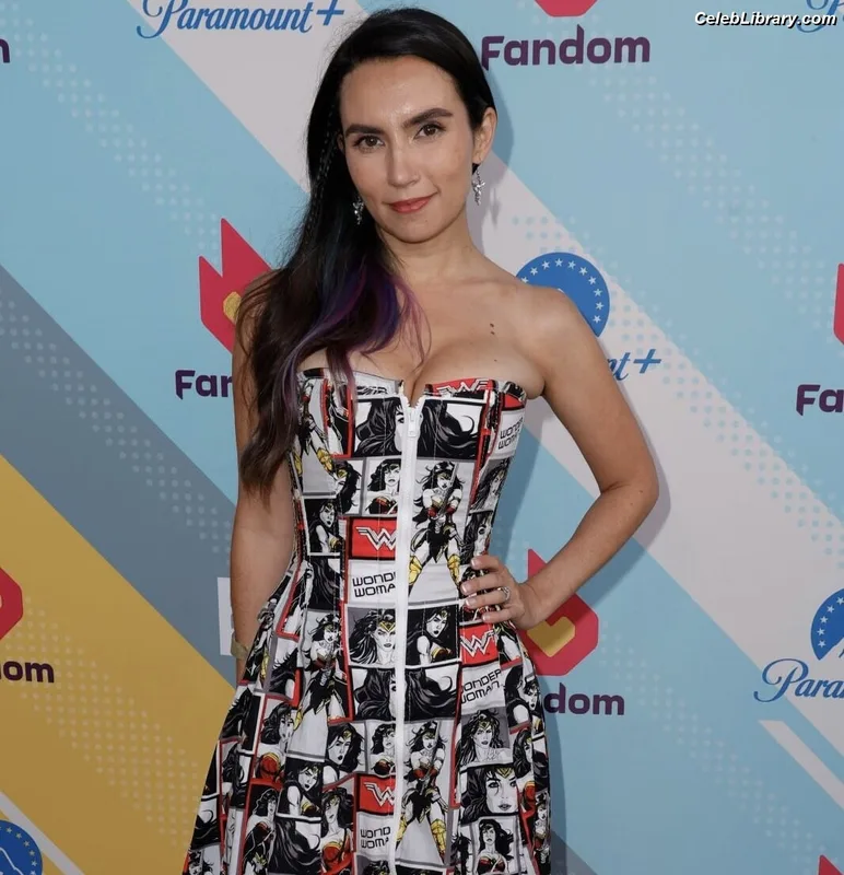 Trisha Hershberger photo 7 of 1447