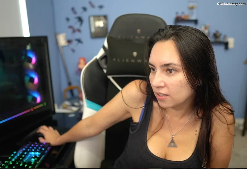 Trisha Hershberger photo 17 of 1447