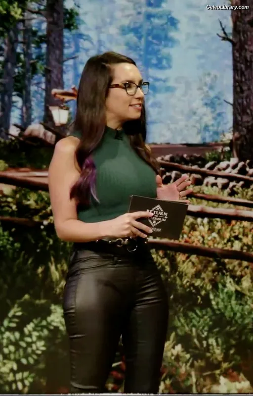 Trisha Hershberger photo 15 of 1447