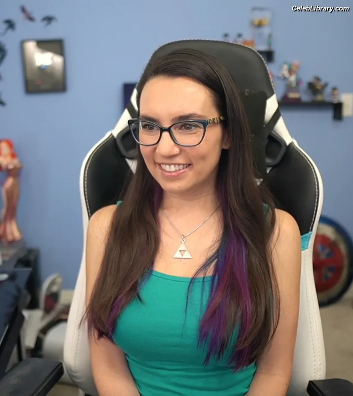 Trisha Hershberger photo 17 of 1447