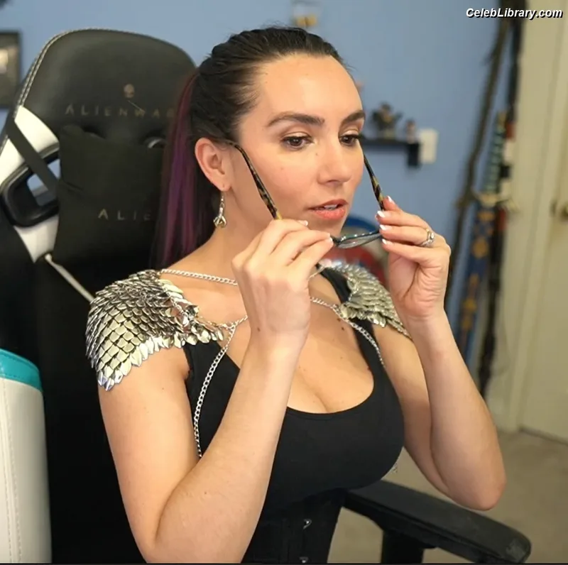 Trisha Hershberger photo 5 of 1447