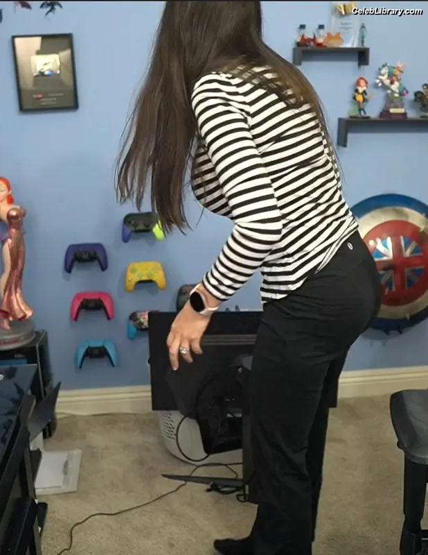 Trisha Hershberger photo 5 of 1447