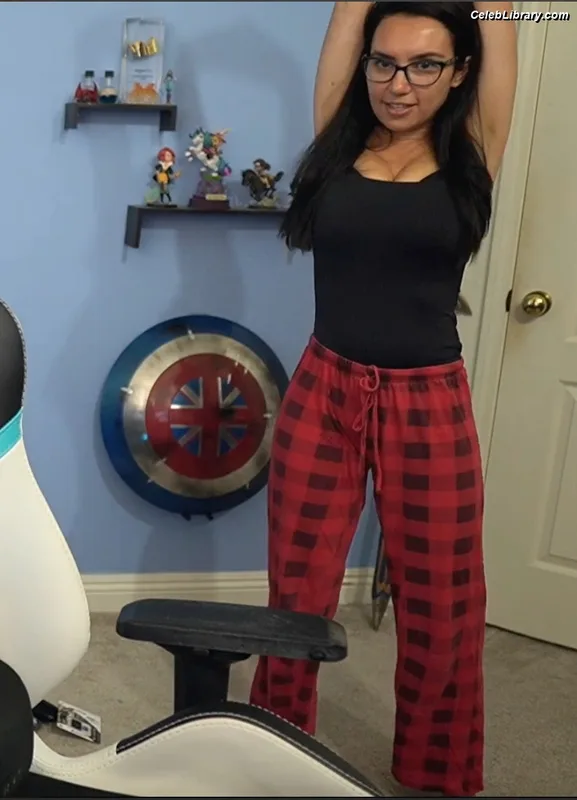 Trisha Hershberger photo 18 of 1447