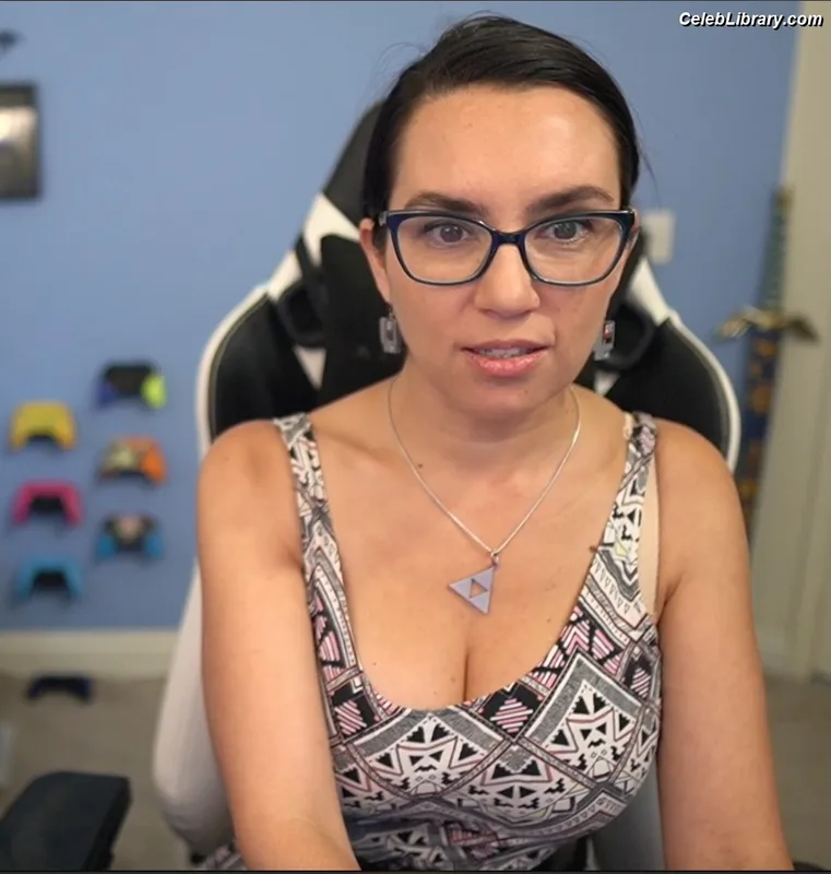 Trisha Hershberger photo 8 of 1447