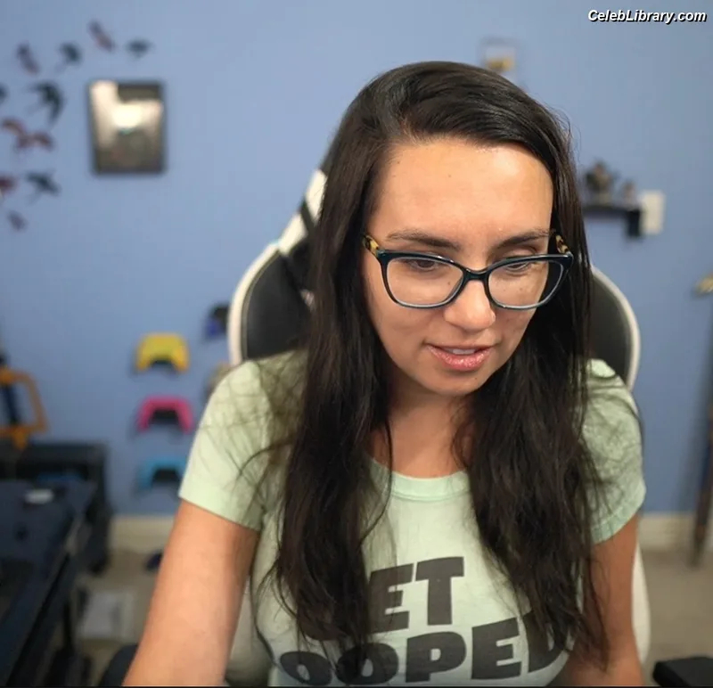 Trisha Hershberger photo 9 of 1447
