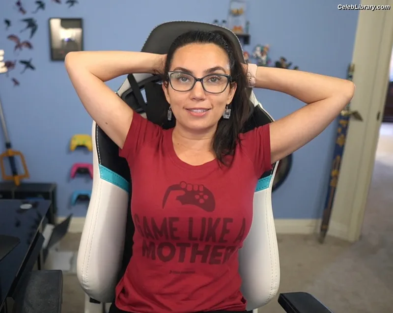 Trisha Hershberger photo 11 of 1447