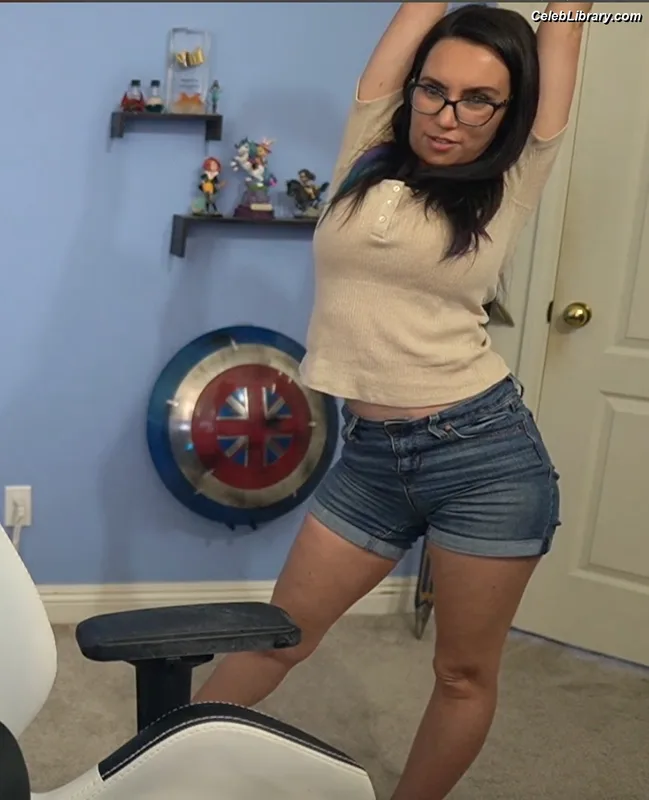 Trisha Hershberger photo 15 of 1447