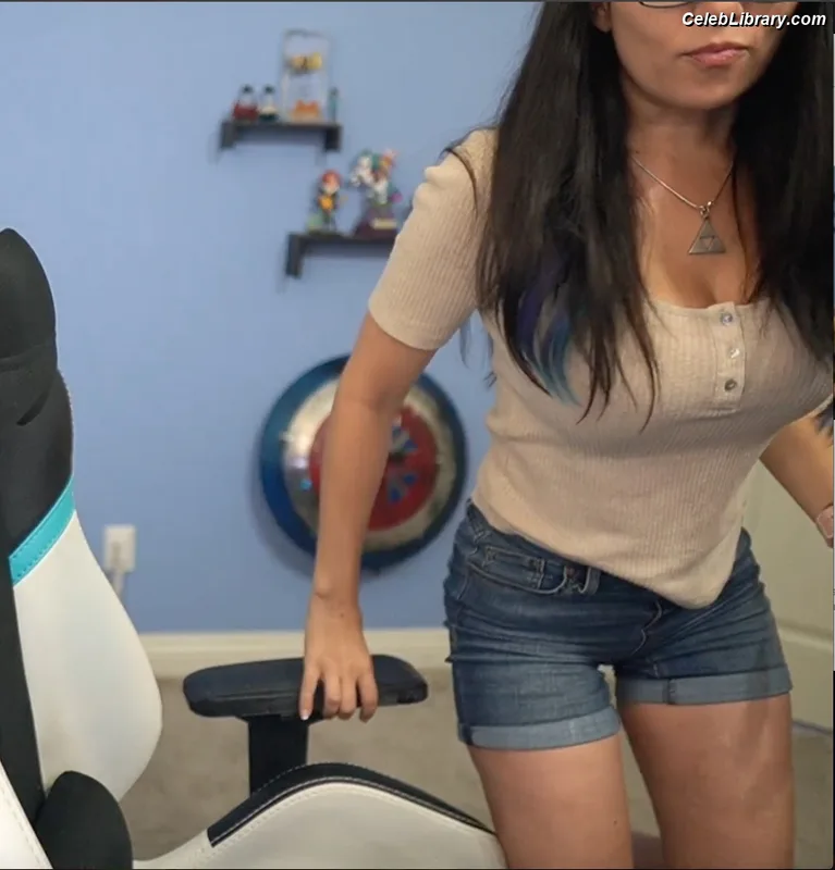 Trisha Hershberger photo 16 of 1447