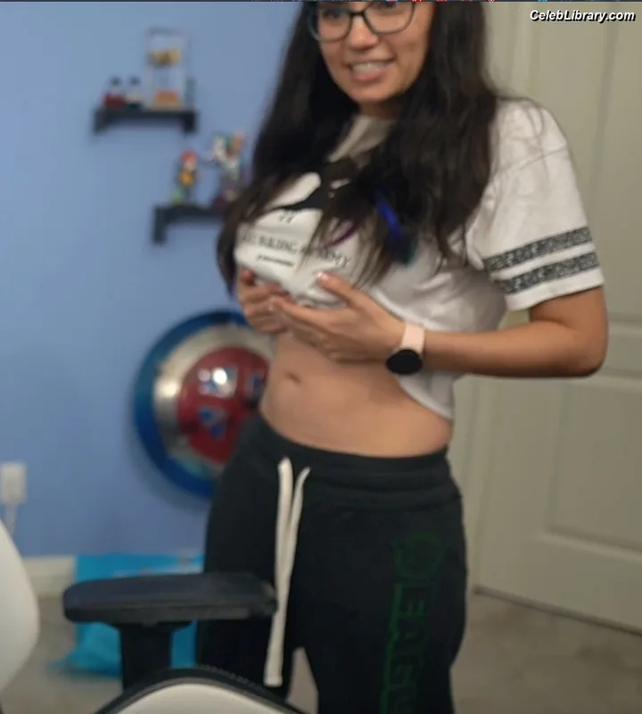 Trisha Hershberger photo 9 of 1447
