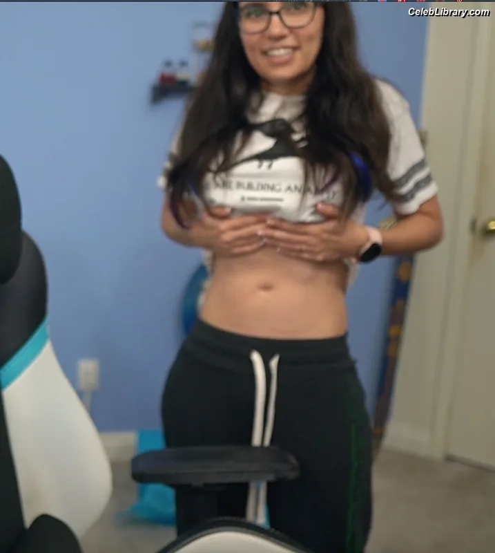 Trisha Hershberger photo 10 of 1447