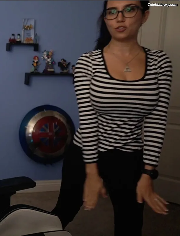 Trisha Hershberger photo 16 of 1447