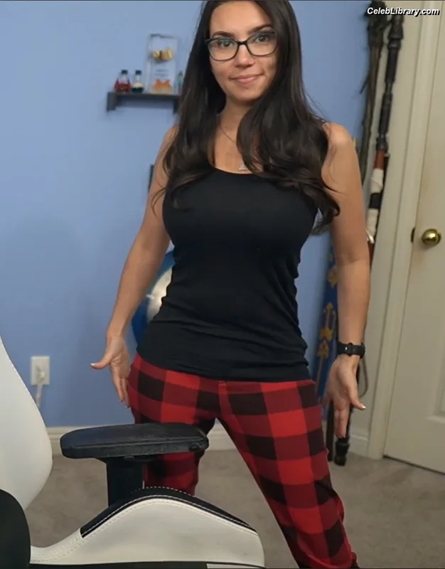 Trisha Hershberger photo 20 of 1447