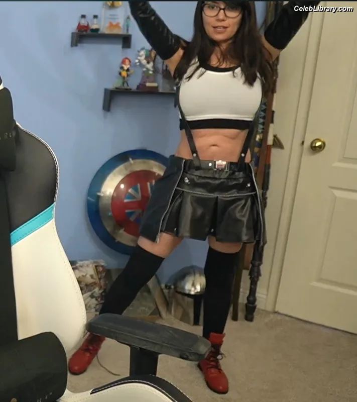Trisha Hershberger photo 8 of 1447