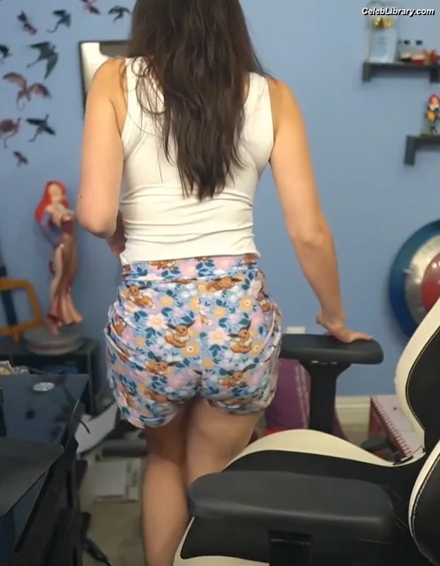 Trisha Hershberger photo 10 of 1447