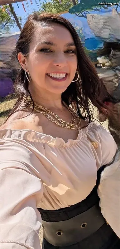 Trisha Hershberger photo 3 of 1447