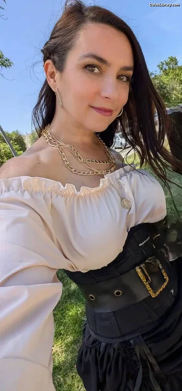 Trisha Hershberger photo 4 of 1447