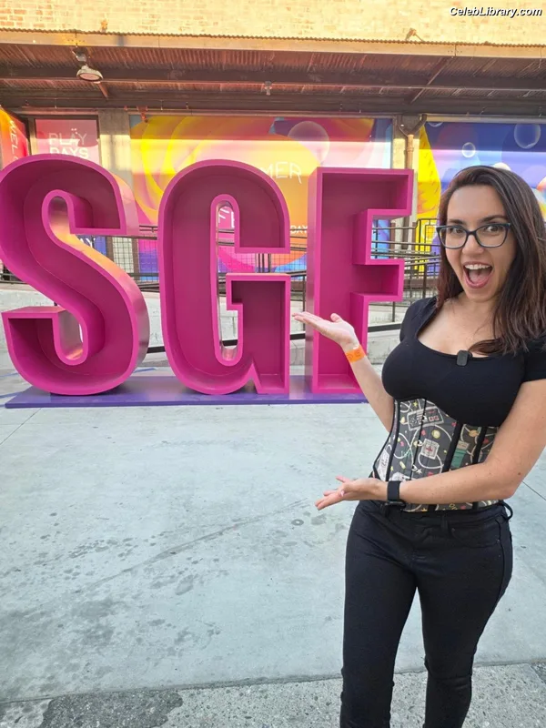 Trisha Hershberger photo 17 of 1447